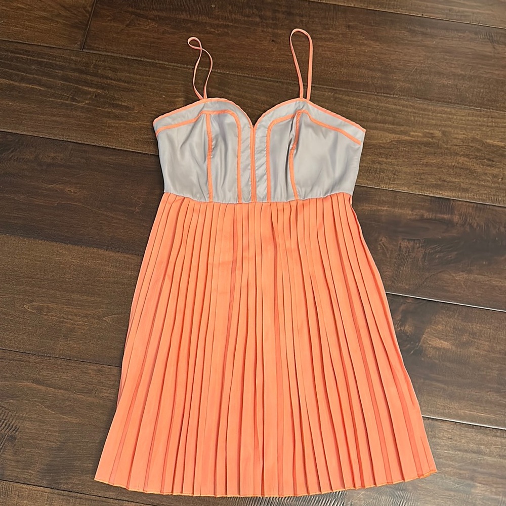 Bar lll pleated dress size small
